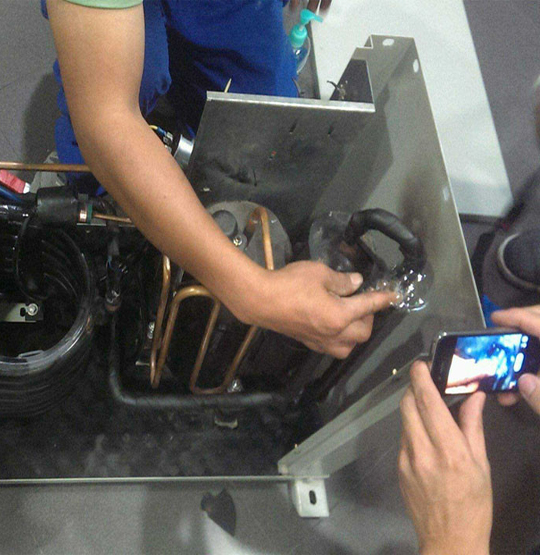 班玛维修空调制冷效果差